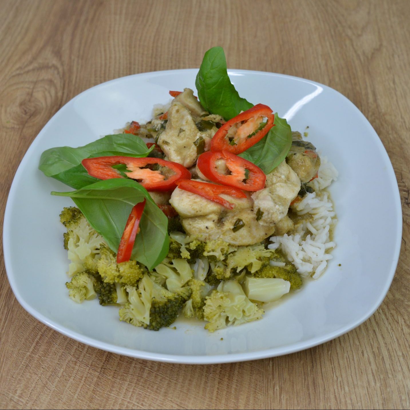 Cookingbox Rezept - grünes Curry mit Hähnchen - Miji - Design Germany ...